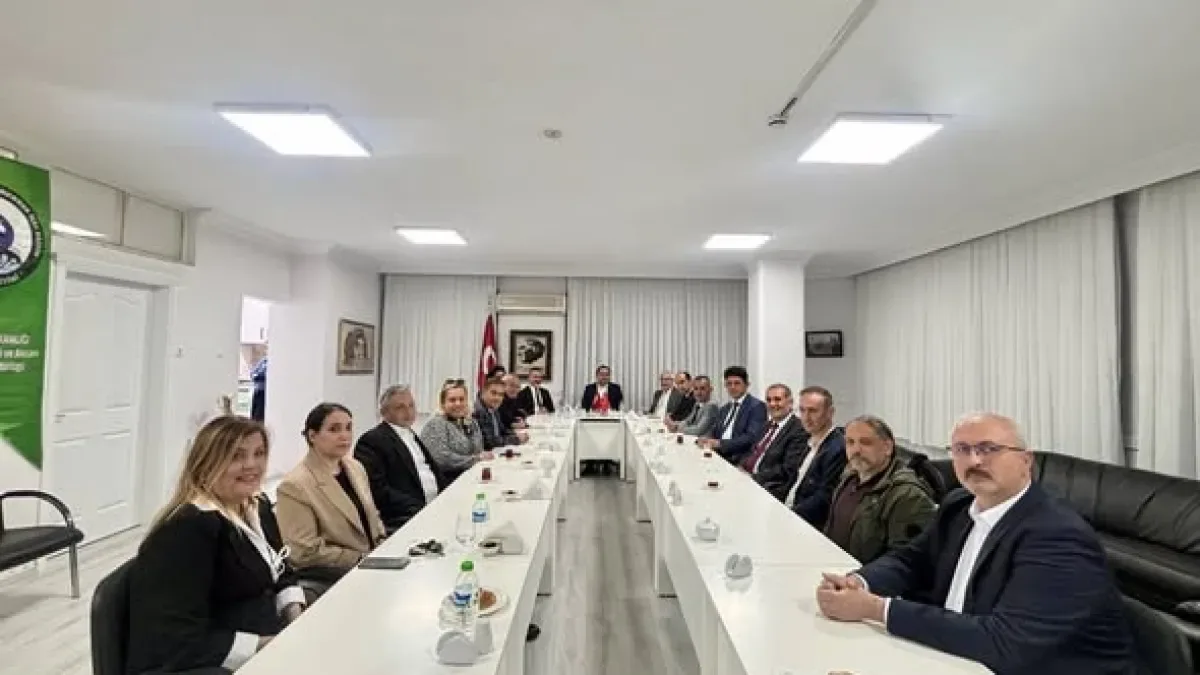 Seyhan'da Eğitim Ailesi Ramazan'da Buluştu: Müdür Çelik'in Katılımıyla İftar Seyhan'da Eğitim Ailesi Ramazan'da Buluştu: Müdür Çelik'in Katılımıyla İftar