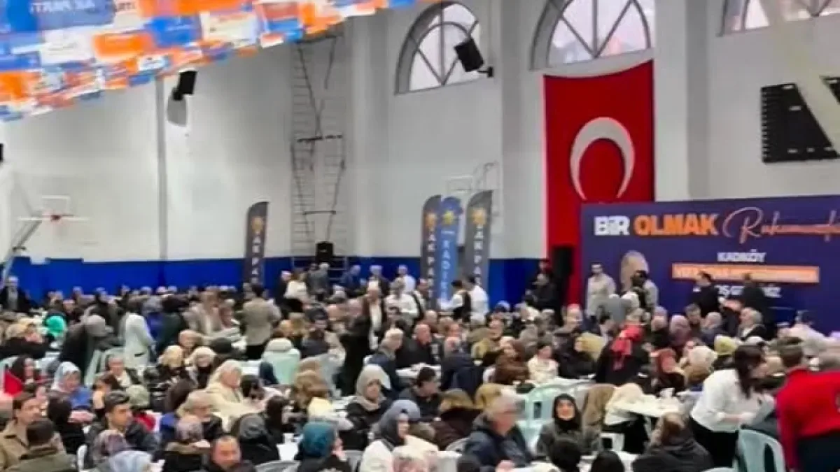 AK Parti Kadıköy Gençlik Kolları Vefa İftarında Bir Araya Geldi AK Parti Kadıköy Gençlik Kolları Vefa İftarında Bir Araya Geldi