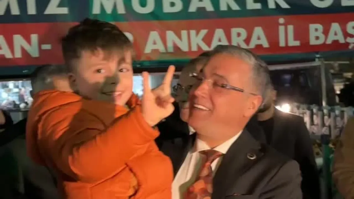 MHP Yenimahalle, Kadir Gecesi'nde Hacı Bayram-ı Veli Camii'nde Lokma İkramı ve Dua Buluşması Düzenledi MHP Yenimahalle, Kadir Gecesi'nde Hacı Bayram-ı Veli Camii'nde Lokma İkramı ve Dua Buluşması Düzenledi