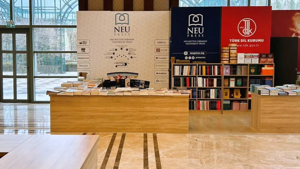 Necmettin Erbakan Üniversitesi Yayınları Külliye'de Ramazan Etkinliklerinde Türkiye'den Tek Katılımcı Oldu Necmettin Erbakan Üniversitesi Yayınları Külliye'de Ramazan Etkinliklerinde Türkiye'den Tek Katılımcı Oldu