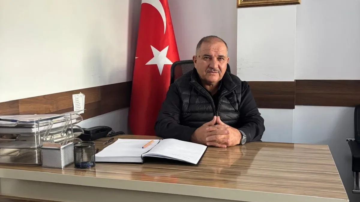 Yenimahalle Ak Parti İlçe Başkanlığı'nda Bugünün Nöbetçi Yönetim Kurulu Üyesi Yusuf Kalender Yenimahalle Ak Parti İlçe Başkanlığı'nda Bugünün Nöbetçi Yönetim Kurulu Üyesi Yusuf Kalender