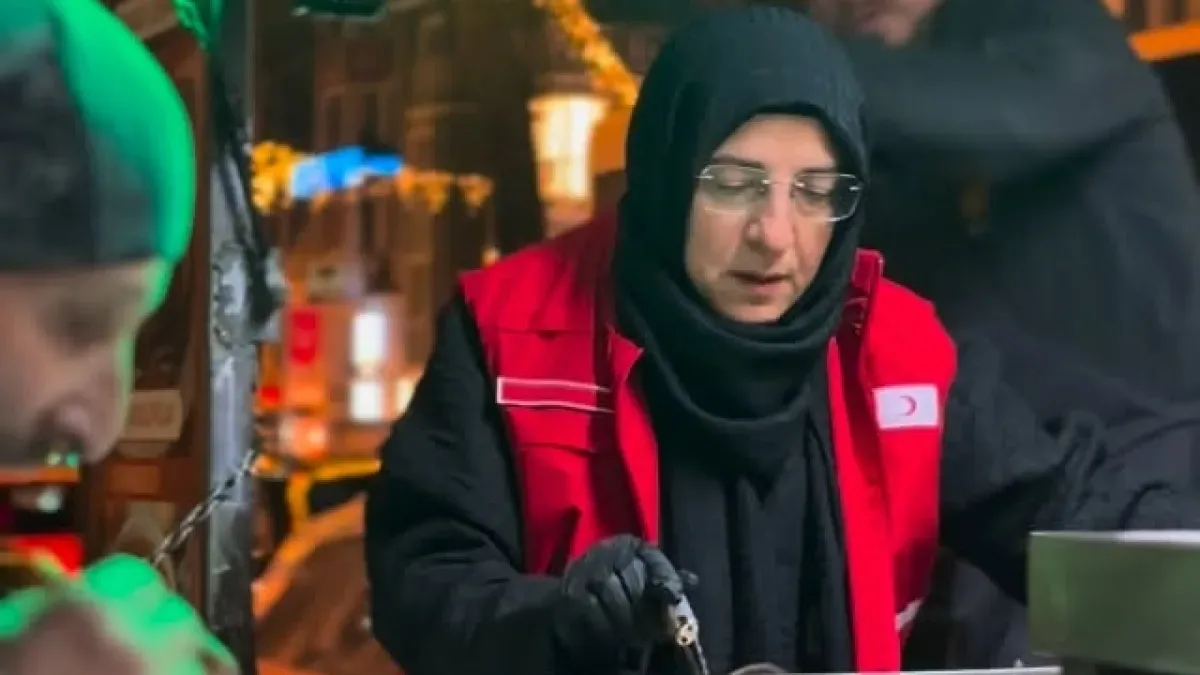 Kızılay Kadın'dan Kadir Gecesi'nde Lokma İkramı: İstanbul'da Maneviyat ve Dayanışma Buluştu Kızılay Kadın'dan Kadir Gecesi'nde Lokma İkramı: İstanbul'da Maneviyat ve Dayanışma Buluştu