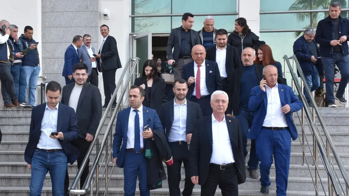 Muhittin Böcek Davası 2. Gününde: CHP Antalya Süreci Yakından Takip Ediyor Muhittin Böcek Davası 2. Gününde: CHP Antalya Süreci Yakından Takip Ediyor