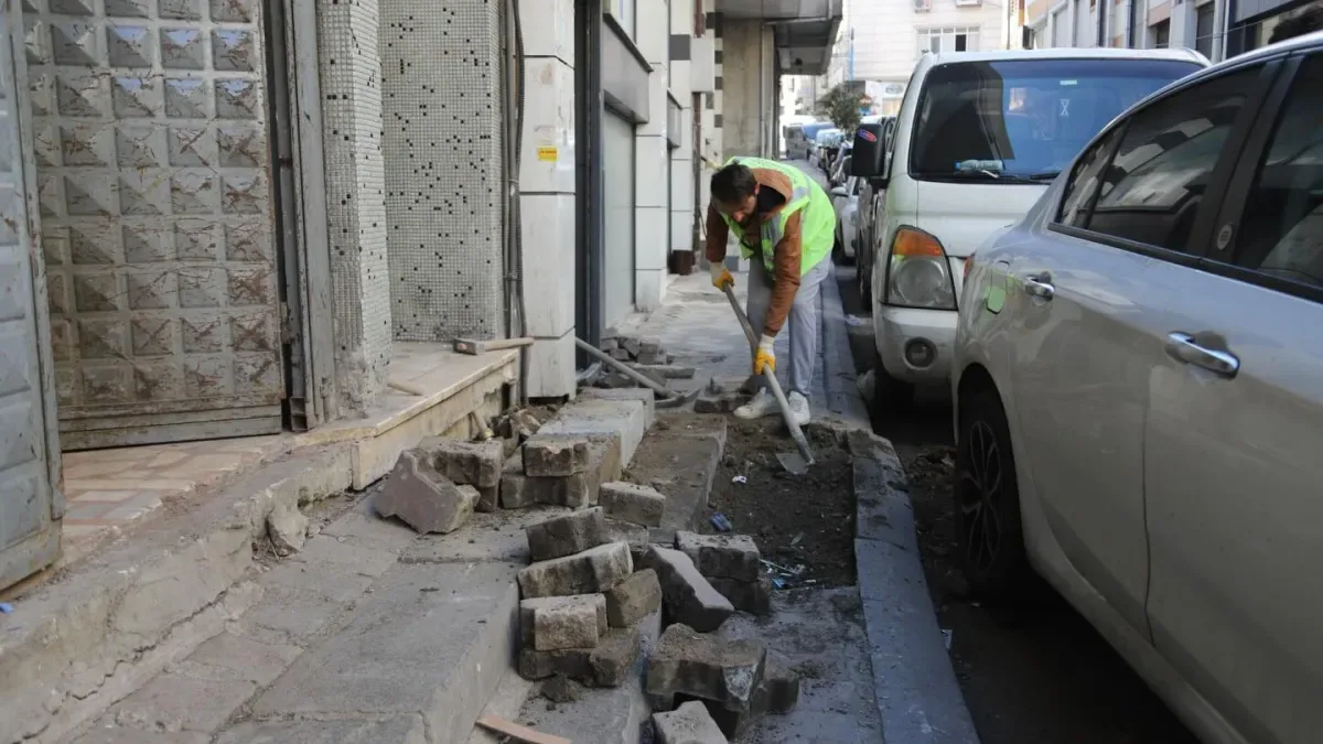 Kâğıthane'de Yaya Yolları Yenileniyor: Çağlayan Mahallesi Sakinleri Rahat Bir Ulaşıma Kavuşacak Kâğıthane'de Yaya Yolları Yenileniyor: Çağlayan Mahallesi Sakinleri Rahat Bir Ulaşıma Kavuşacak