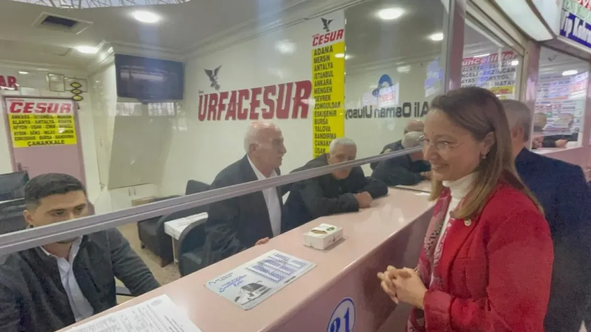 Gaziantep Milletvekili Derya Bakbak, Otobüs Firmalarıyla Üçüncü Kez Bir Araya Geldi Gaziantep Milletvekili Derya Bakbak, Otobüs Firmalarıyla Üçüncü Kez Bir Araya Geldi