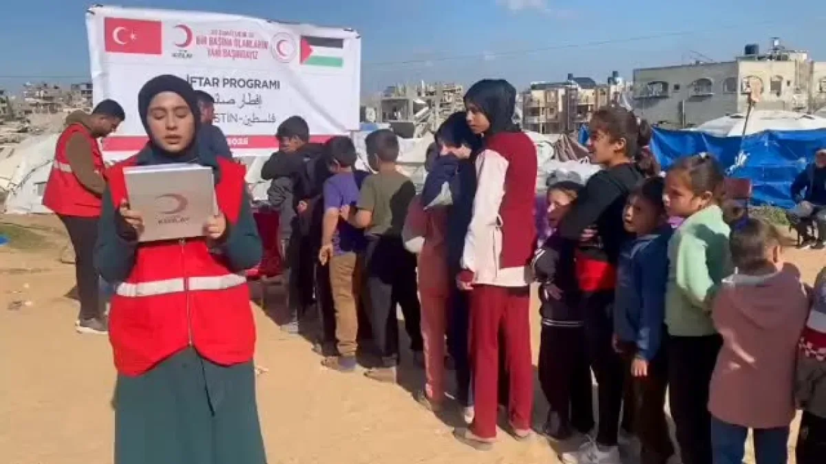 Elmadağ'dan Gazze'ye Yardım Eli: Milli Eğitim ve Kızılay İş Birliğiyle Nakdi Destek Ulaştı Elmadağ'dan Gazze'ye Yardım Eli: Milli Eğitim ve Kızılay İş Birliğiyle Nakdi Destek Ulaştı