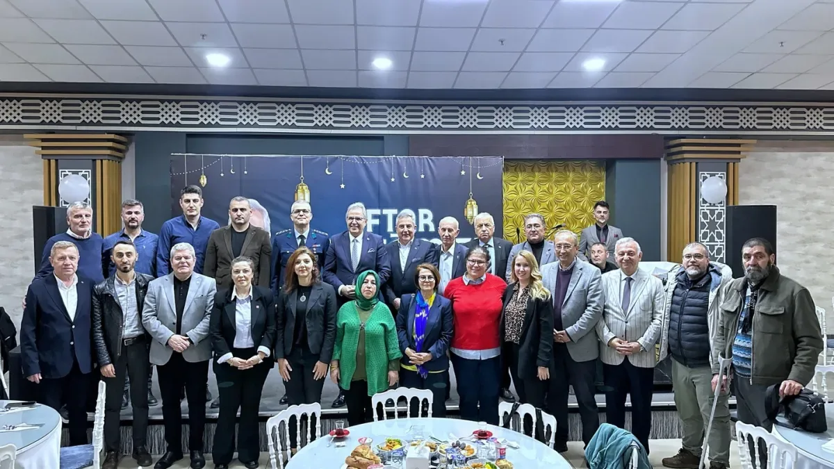 Bandırma Belediyesi'nden Özel Bireylere İftar Yemeği: Ramazan'da Dayanışma Örneği (17 Mart 2026) Bandırma Belediyesi'nden Özel Bireylere İftar Yemeği: Ramazan'da Dayanışma Örneği (17 Mart 2026)