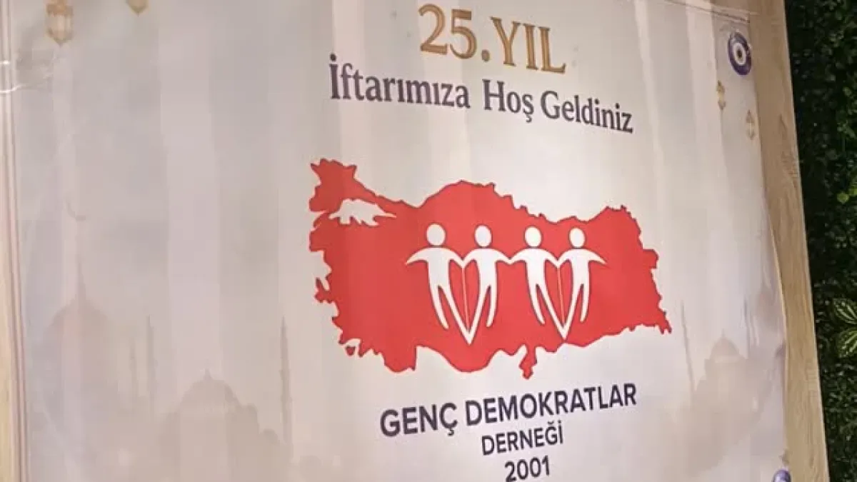 İYİ Parti'den Genç Demokratlar Buluşması: Akburak Tarihi İftarda Bir Araya Geldi İYİ Parti'den Genç Demokratlar Buluşması: Akburak Tarihi İftarda Bir Araya Geldi