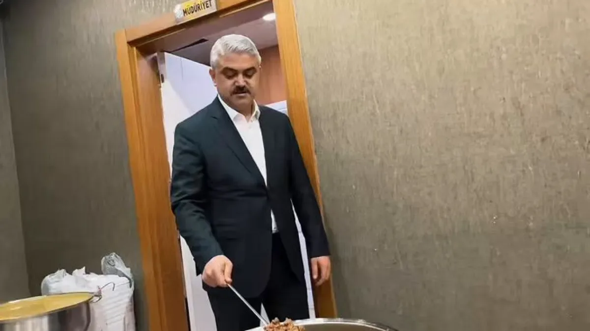 Pozantı'da Birlik ve Bereket İftarı: Başkan Avan Protokol ile Buluştu Pozantı'da Birlik ve Bereket İftarı: Başkan Avan Protokol ile Buluştu