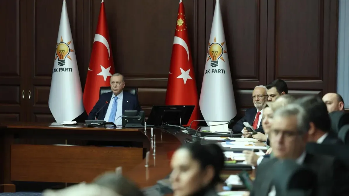 AK Parti MYK Toplantısı Yapıldı: Erdoğan Başkanlığında Gündem Değerlendirildi AK Parti MYK Toplantısı Yapıldı: Erdoğan Başkanlığında Gündem Değerlendirildi