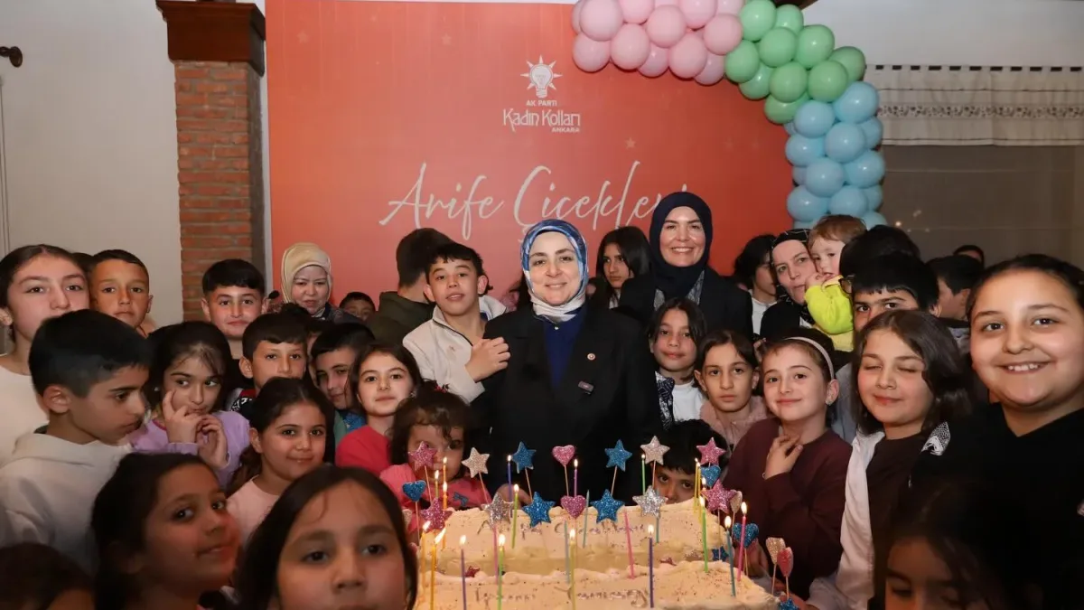 AK Partili Tuğba Işık Ercan, "Arife Çiçekleri" Programında Çocuklarla Buluştu AK Partili Tuğba Işık Ercan, "Arife Çiçekleri" Programında Çocuklarla Buluştu