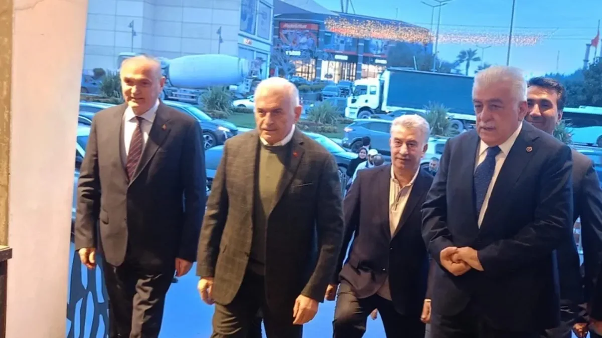 Denizcilik Sektörü Liderleri İftarda Buluştu: Sektörün Geleceği ve Bölgesel Gelişmeler Masaya Yatırıldı Denizcilik Sektörü Liderleri İftarda Buluştu: Sektörün Geleceği ve Bölgesel Gelişmeler Masaya Yatırıldı