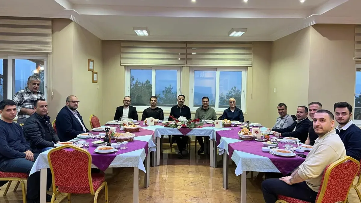 Kaymakam Bozoğlan BOTAŞ İftarında: Karaisalı'da Ramazan Birlikteliği Kaymakam Bozoğlan BOTAŞ İftarında: Karaisalı'da Ramazan Birlikteliği