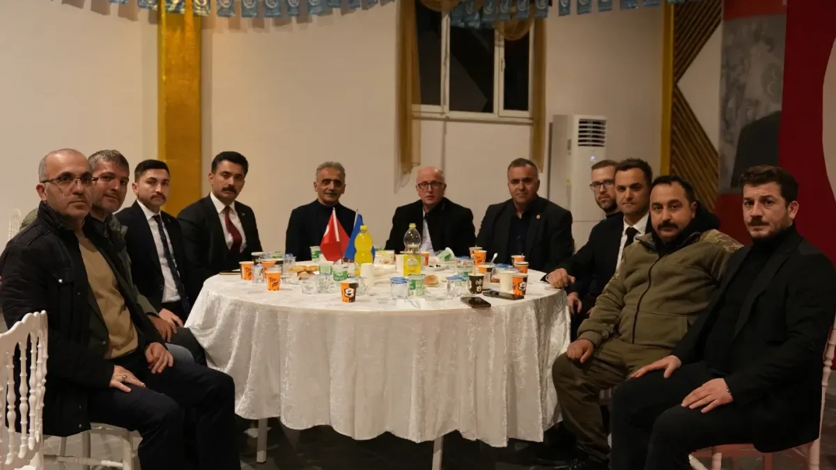 Yalova Ülkü Ocakları, Dava Arkadaşlarıyla İftar Sofrasında Buluştu Yalova Ülkü Ocakları, Dava Arkadaşlarıyla İftar Sofrasında Buluştu