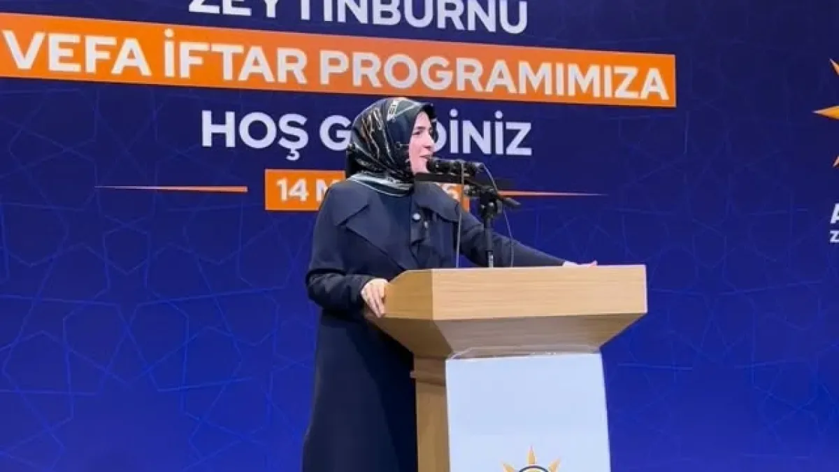 Büşra Paker Zeytinburnu Teşkilat Vefa İftarı'nda Büşra Paker Zeytinburnu Teşkilat Vefa İftarı'nda