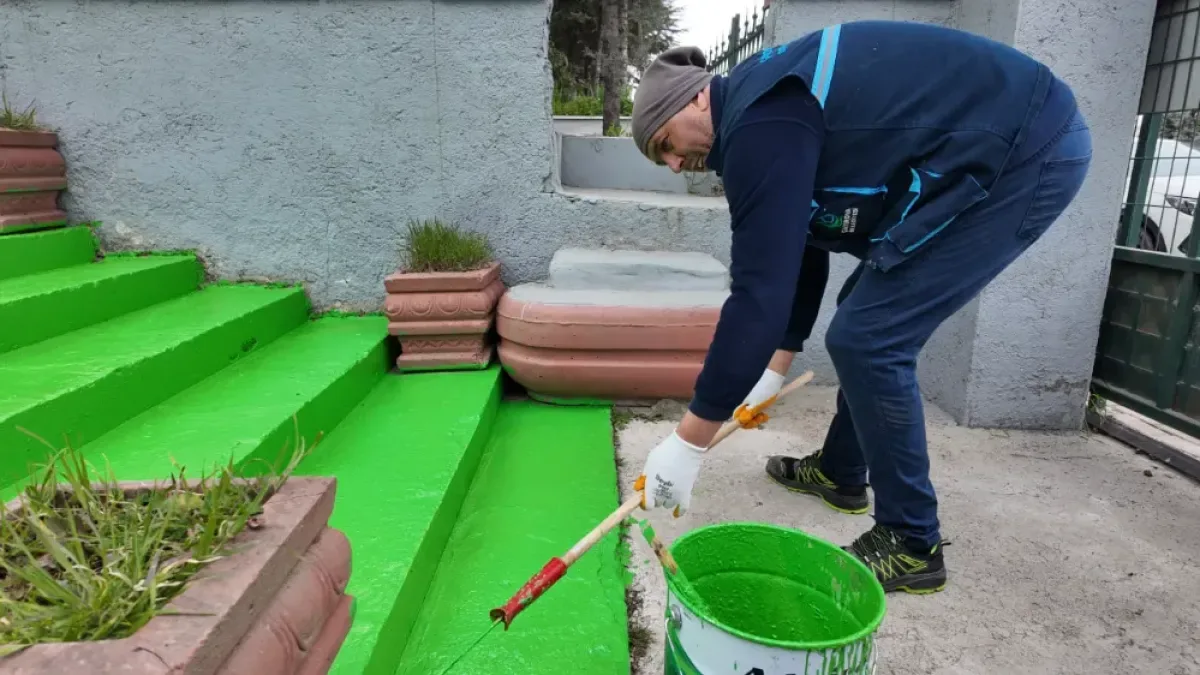 Çayırova'da Mezarlıklar Bayram Arefesinde Neden Hazırlandı? Çayırova'da Mezarlıklar Bayram Arefesinde Neden Hazırlandı?