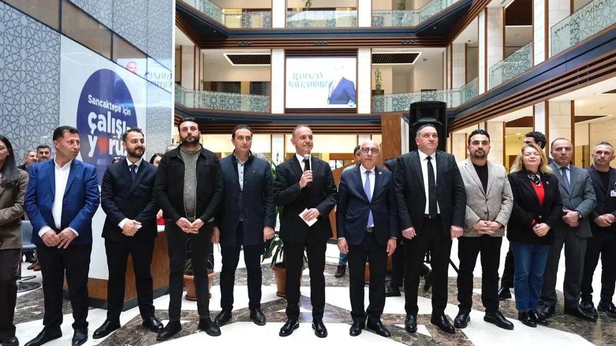 Sancaktepe'de Bayram Mesajı: Başkan Yeğin, Personelini Tebrik Etti Sancaktepe'de Bayram Mesajı: Başkan Yeğin, Personelini Tebrik Etti