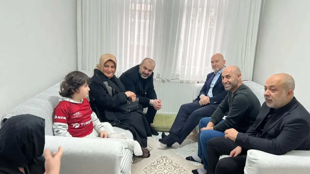 Süleyman Soylu Fatih'te Hemşehrileriyle Buluştu: Ziyarette Neler Yaşandı? Süleyman Soylu Fatih'te Hemşehrileriyle Buluştu: Ziyarette Neler Yaşandı?