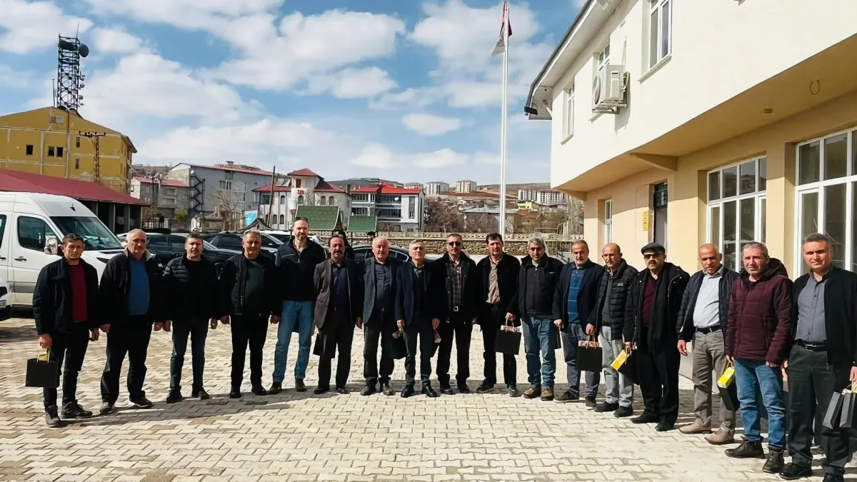 Tufanbeyli Belediyesi'nde Muhtarlarla Ne Görüşüldü? Tufanbeyli Belediyesi'nde Muhtarlarla Ne Görüşüldü?