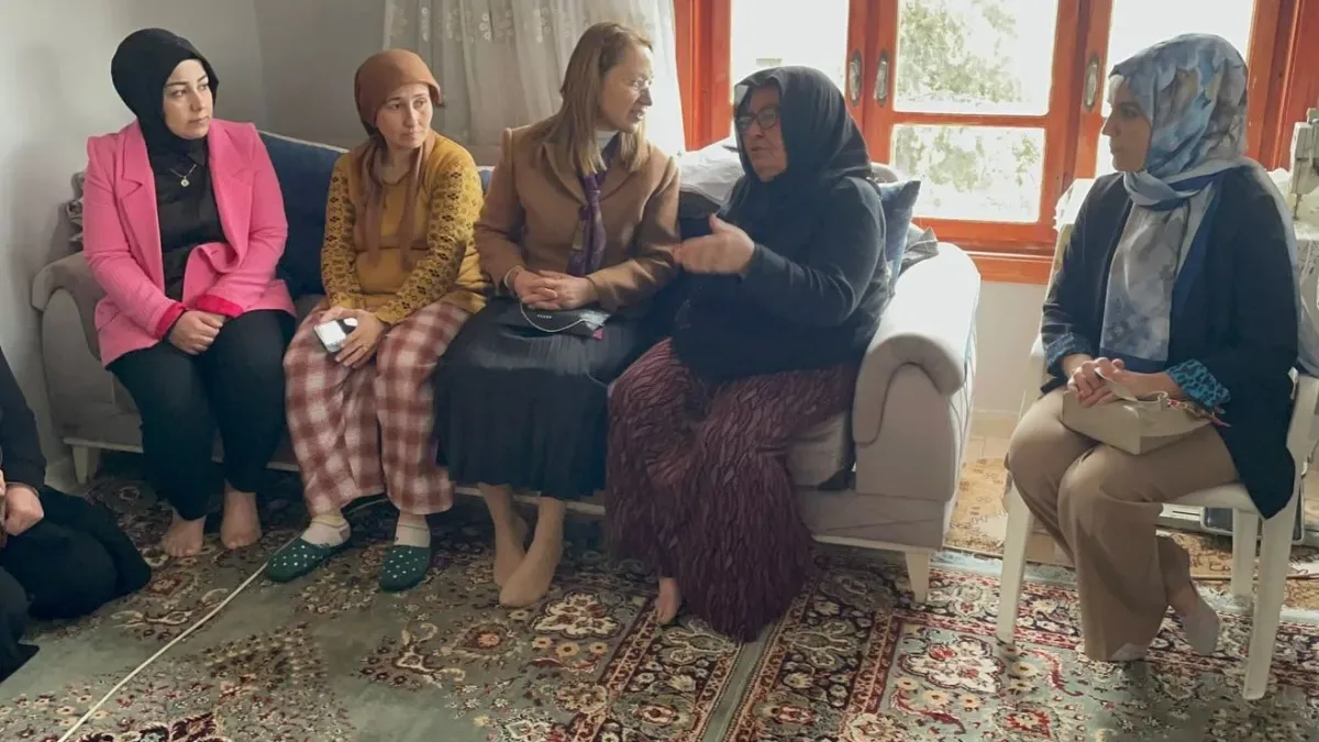 Gaziantep'te Kapı Kapı Dayanışma: Vekilin Ziyaretiyle Umut Tazelendi Gaziantep'te Kapı Kapı Dayanışma: Vekilin Ziyaretiyle Umut Tazelendi