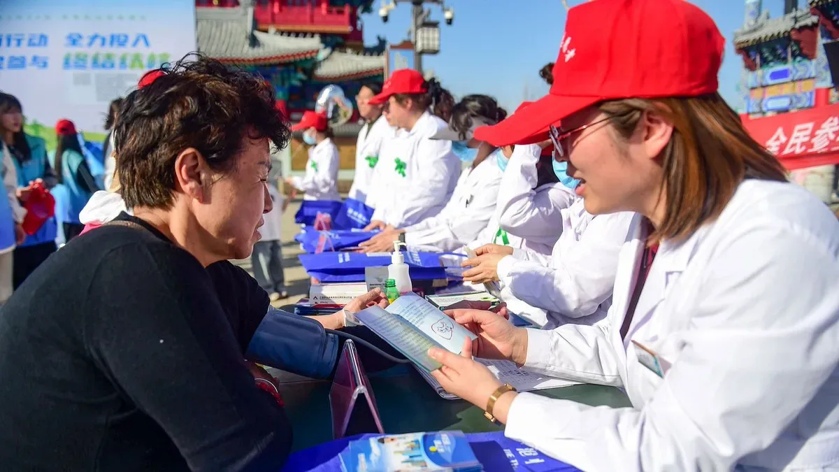 Peng Liyuan'dan Küresel Sağlık Çağrısı: Tüberkülozla Mücadelede Yeni Bir Sayfa mı Açılıyor? Peng Liyuan'dan Küresel Sağlık Çağrısı: Tüberkülozla Mücadelede Yeni Bir Sayfa mı Açılıyor?