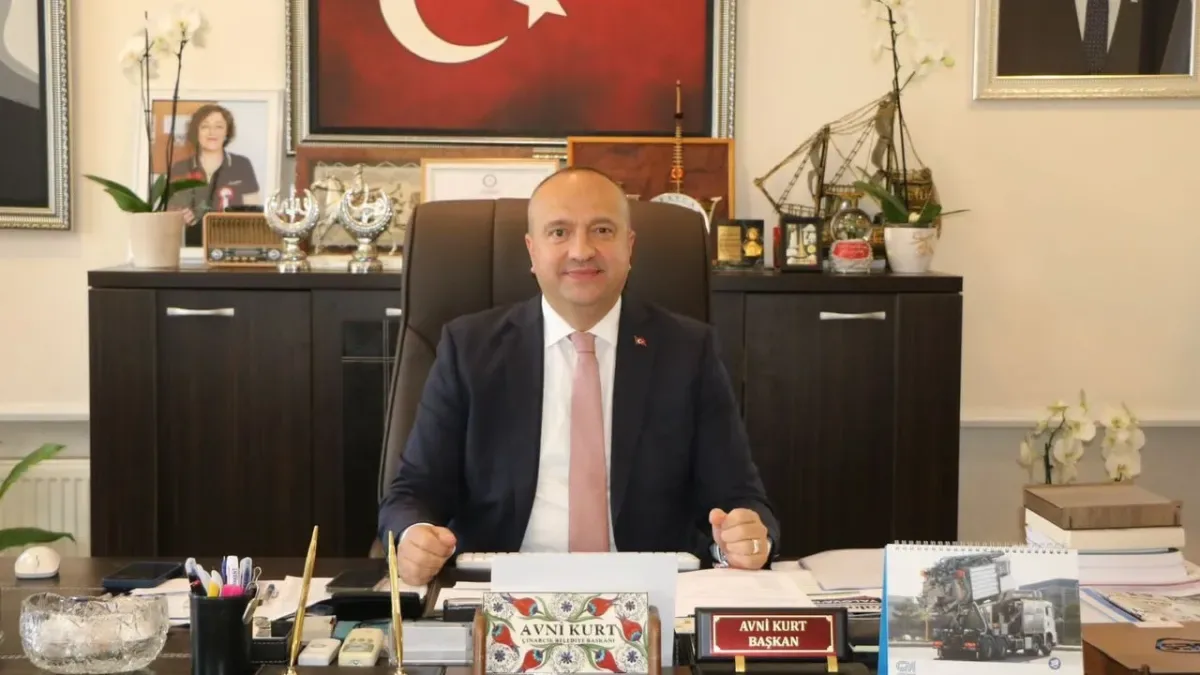 Çınarcık'ta Bayram Ruhu: Başkan Kurt'tan Birlik Vurgulu Mesaj Çınarcık'ta Bayram Ruhu: Başkan Kurt'tan Birlik Vurgulu Mesaj