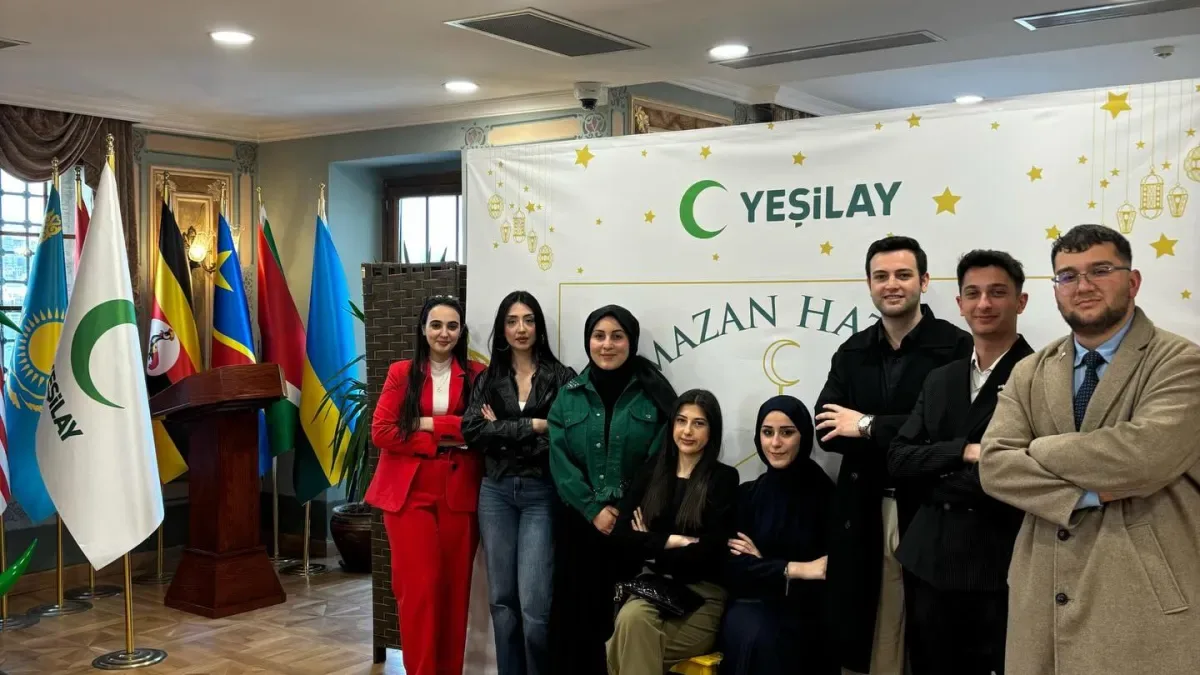 Esenyurtlu Gençler Yeşilay Lideriyle İftarda Ne Konuştu? Esenyurtlu Gençler Yeşilay Lideriyle İftarda Ne Konuştu?