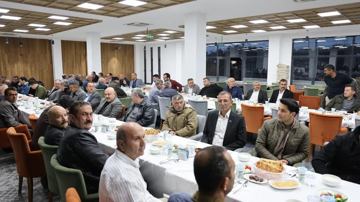 Çumra'da Ramazan Ruhu Muhtarlarla Buluştu Çumra'da Ramazan Ruhu Muhtarlarla Buluştu