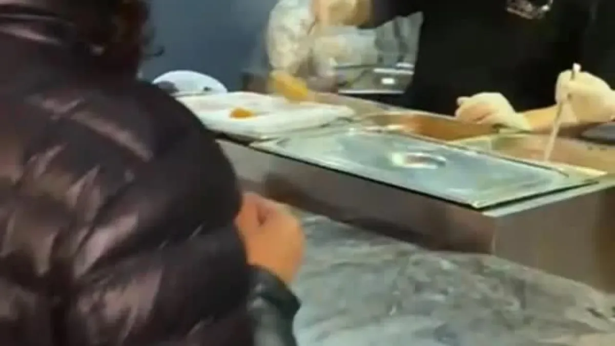 Bakırköy'deki İftar Sofrasında Kimler Vardı? MHP'nin 28. Gün Konukları Açıklandı Bakırköy'deki İftar Sofrasında Kimler Vardı? MHP'nin 28. Gün Konukları Açıklandı