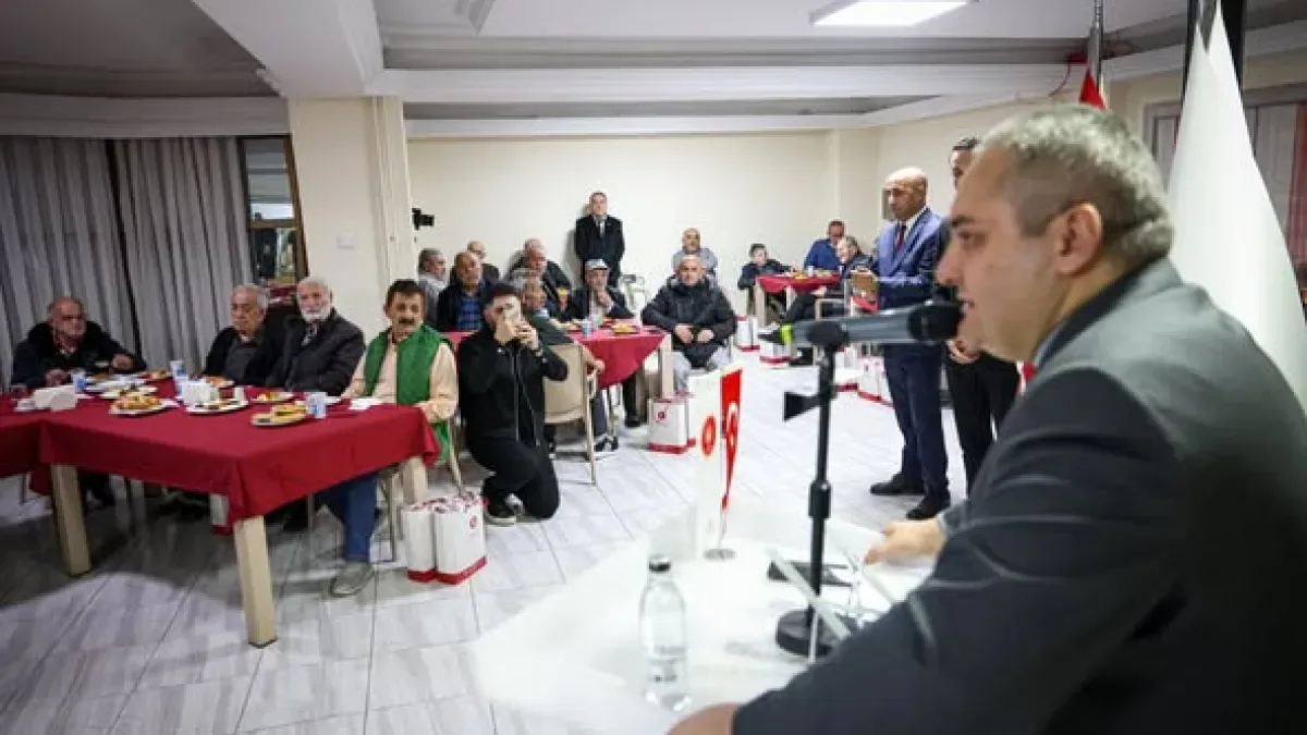 CHP'li Aday Özarslan'ın Huzurevindeki İftar Buluşması ve Anlamlı Bayramlaşma CHP'li Aday Özarslan'ın Huzurevindeki İftar Buluşması ve Anlamlı Bayramlaşma