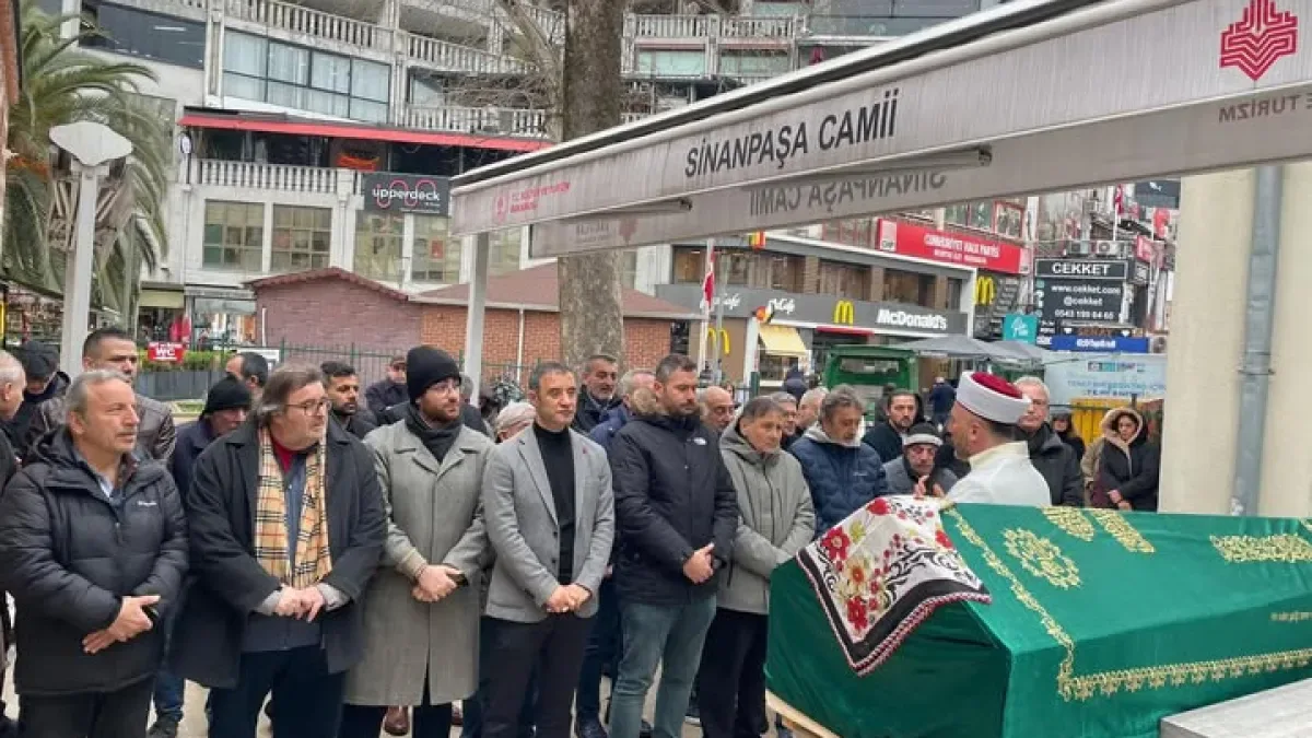 CHP Beşiktaş İlçe Başkanlığı'ndan "Saraçhane" Vurgusu: "Bu Gece Evimizdeyiz" CHP Beşiktaş İlçe Başkanlığı'ndan "Saraçhane" Vurgusu: "Bu Gece Evimizdeyiz"