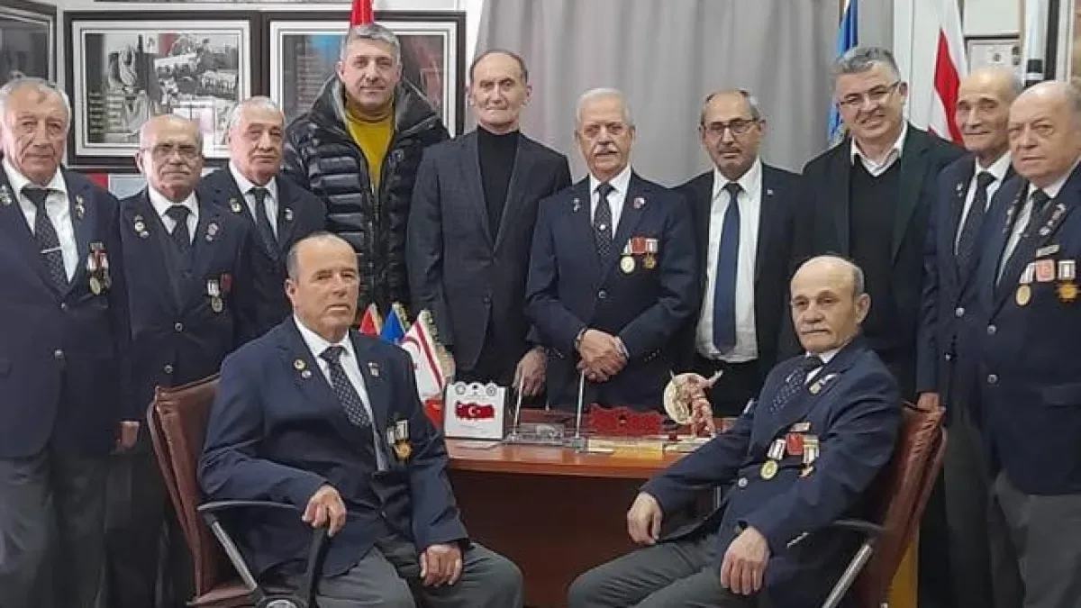 AK Parti Silivri'de Gaziler Derneği'ne Anlamlı Ziyaret AK Parti Silivri'de Gaziler Derneği'ne Anlamlı Ziyaret