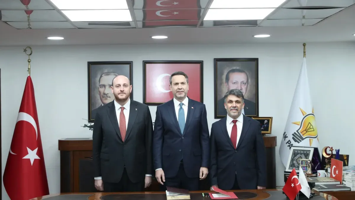 Bakan Bayraktar ve Milletvekili Büyükgümüş, Erzincan AK Parti'de Neler Konuştu? Bakan Bayraktar ve Milletvekili Büyükgümüş, Erzincan AK Parti'de Neler Konuştu?