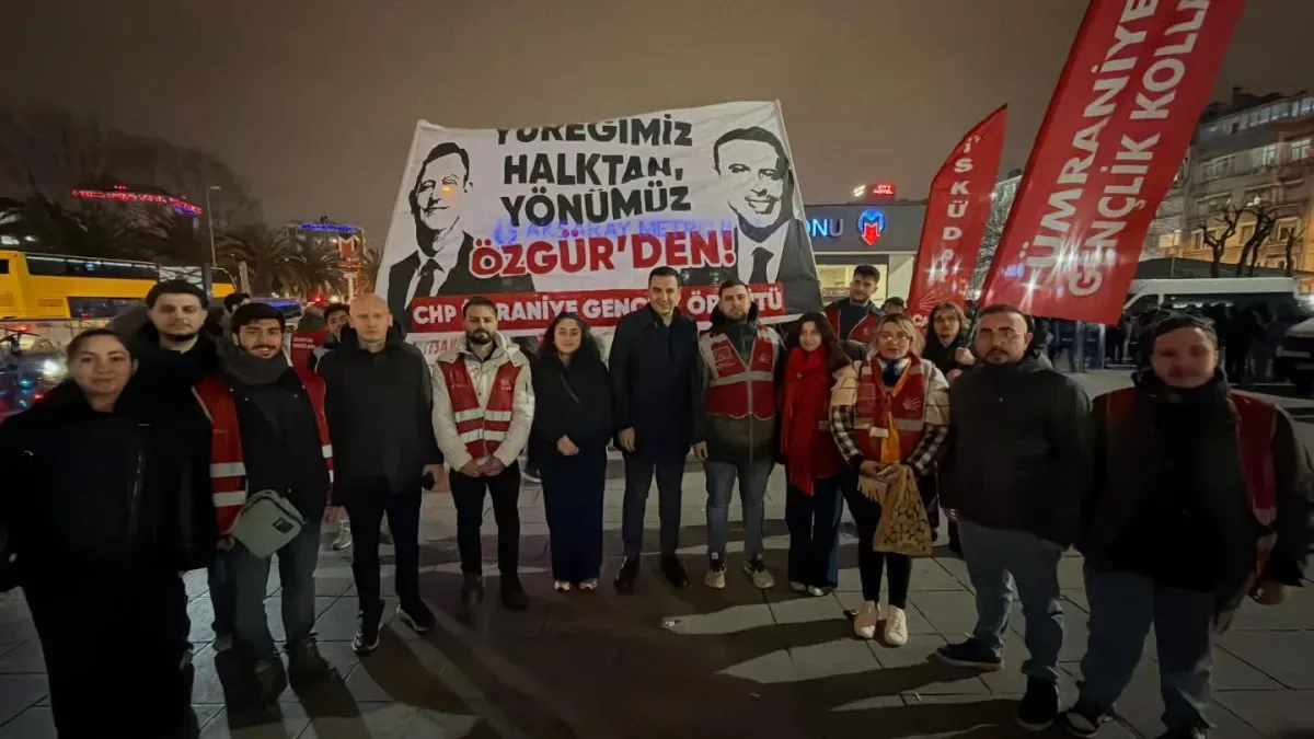 CHP'li Gençlerden Saraçhane'de 'Hukuksuzluk' Yıl Dönümü Çağrısı CHP'li Gençlerden Saraçhane'de 'Hukuksuzluk' Yıl Dönümü Çağrısı