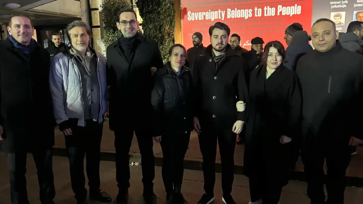 Kadıköy'den Saraçhane'ye: Bir Yıllık Sabrın Ardından Adalet Çağrısı Kadıköy'den Saraçhane'ye: Bir Yıllık Sabrın Ardından Adalet Çağrısı