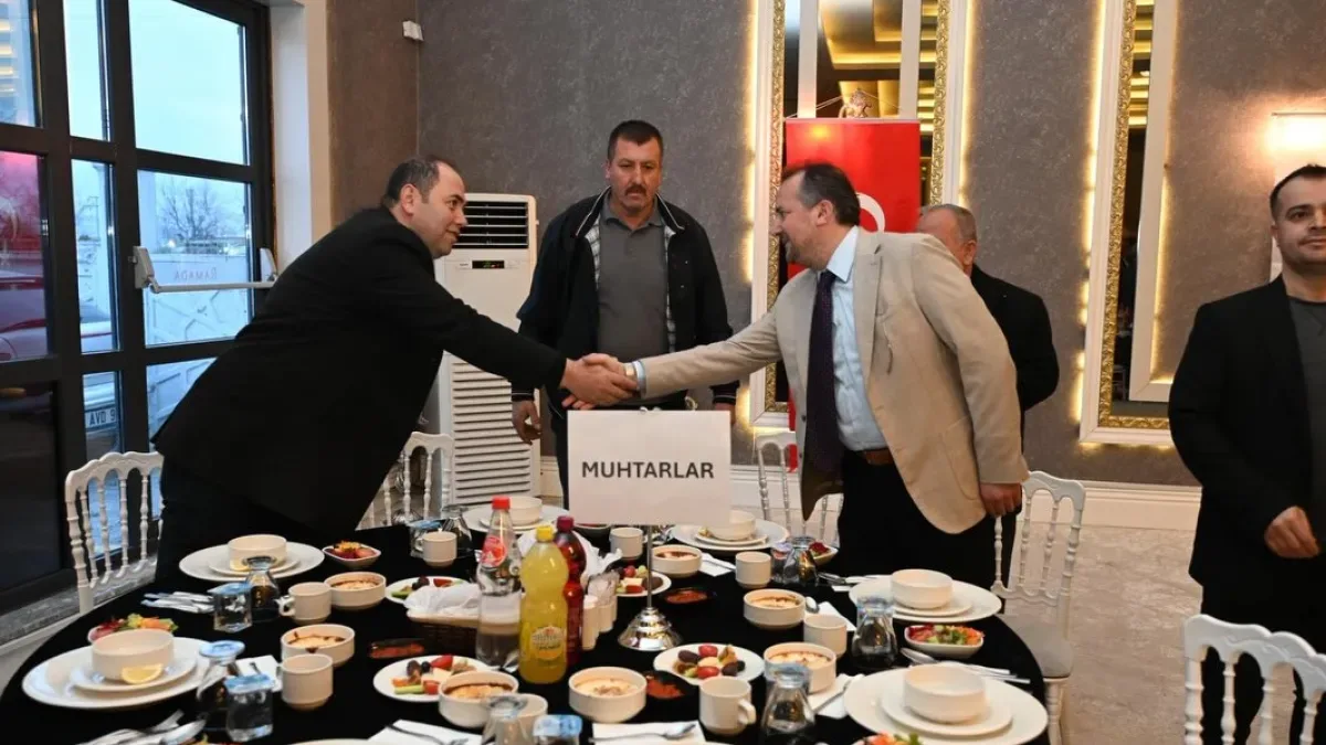 Karacabey'de İftar Sofrasında Kimler Vardı? Refik Özen ve Fatih Karabatı'dan Anlamlı Buluşma Karacabey'de İftar Sofrasında Kimler Vardı? Refik Özen ve Fatih Karabatı'dan Anlamlı Buluşma