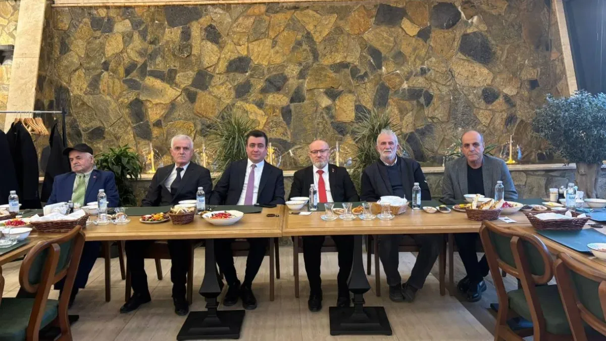 AK Parti Sincan Teşkilatı, Milletvekili Osman Gökçek'in İftar Davetine Katıldı AK Parti Sincan Teşkilatı, Milletvekili Osman Gökçek'in İftar Davetine Katıldı