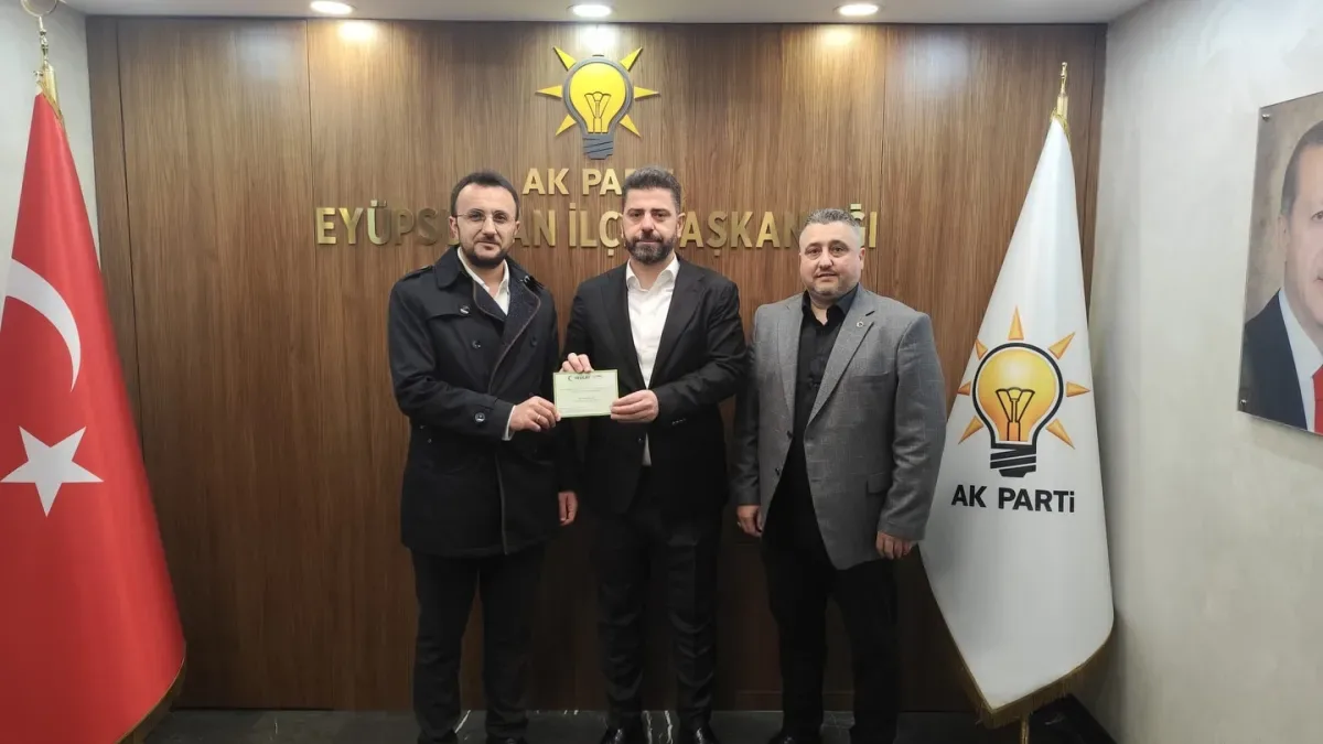 Yeşilay Eyüpsultan Şubesi'nden AK Parti İlçe Başkanı'na Kritik Ziyaret Yeşilay Eyüpsultan Şubesi'nden AK Parti İlçe Başkanı'na Kritik Ziyaret