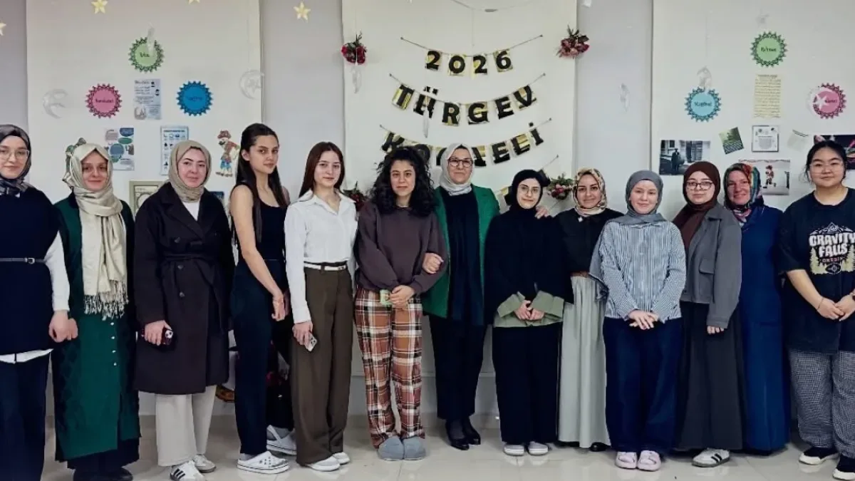 Kocaeli'de Milletvekili ile Öğrenciler Arasında İftar Sonrası Sıcak Buluşma Kocaeli'de Milletvekili ile Öğrenciler Arasında İftar Sonrası Sıcak Buluşma