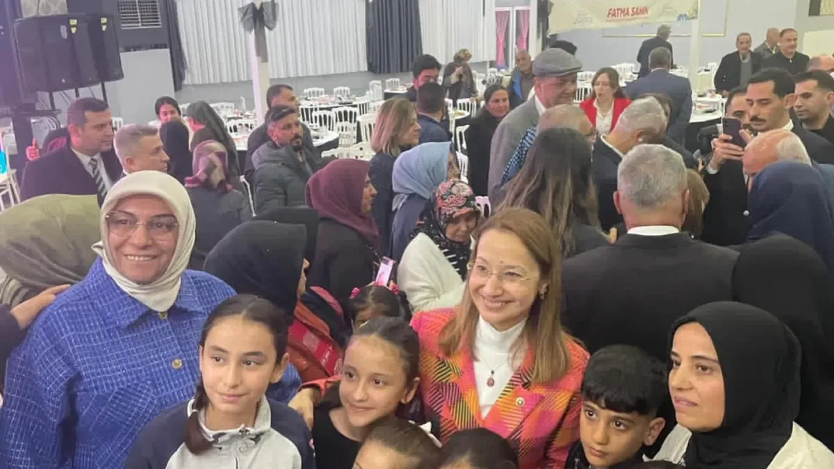 AK Parti İslahiye'de İftar Programı Düzenliyor: Milletvekili Derya Bakbak Katılacak AK Parti İslahiye'de İftar Programı Düzenliyor: Milletvekili Derya Bakbak Katılacak
