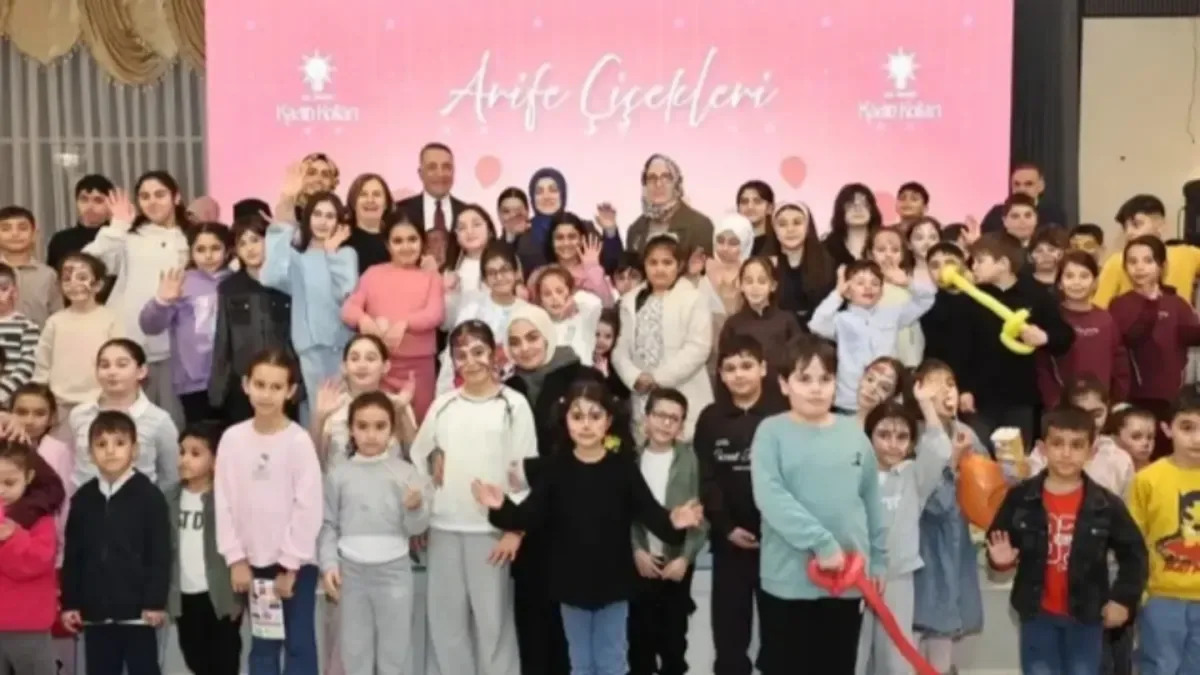 İstanbul'da Minik Kalpler Arife Çiçekleri ile Buluştu: Detaylar ve Anlamlı Anlar İstanbul'da Minik Kalpler Arife Çiçekleri ile Buluştu: Detaylar ve Anlamlı Anlar
