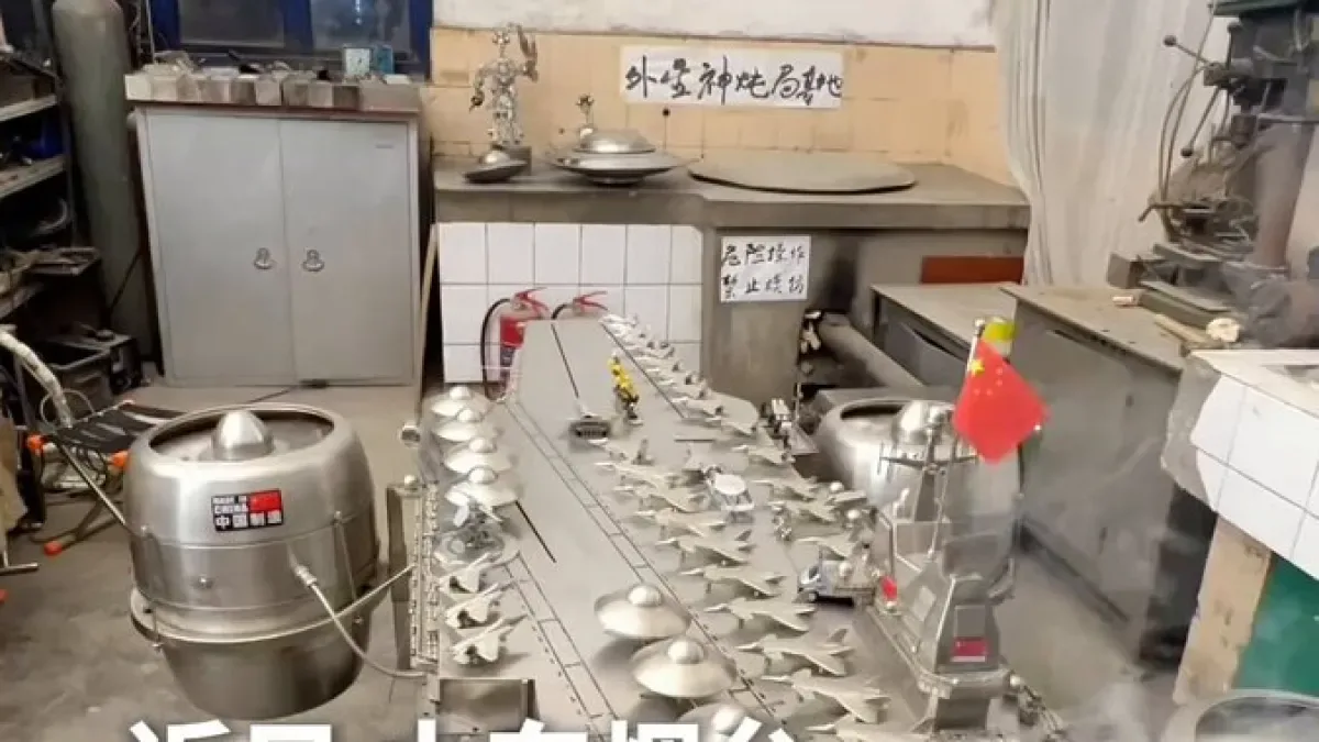 Paslanmaz Çelikten Uçak Gemisi: Yantai'deki Bir Ustanın İnanılmaz El İşçiliği Paslanmaz Çelikten Uçak Gemisi: Yantai'deki Bir Ustanın İnanılmaz El İşçiliği