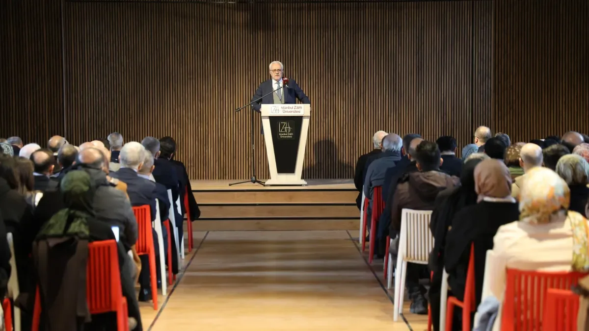 İZÜ'de Bayram Coşkusu: Rektör Acar'dan Kritik Çağrı İZÜ'de Bayram Coşkusu: Rektör Acar'dan Kritik Çağrı