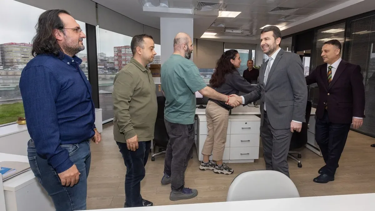Basın İlan Kurumu Genel Müdürü Personeliyle Bayramda Buluştu Basın İlan Kurumu Genel Müdürü Personeliyle Bayramda Buluştu