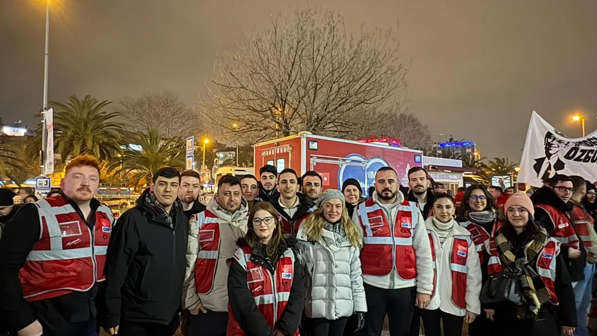 CHP Pendik Gençlik Kolları'ndan Saraçhane Mesajı: "Bize Susmayı Öğretemediler" CHP Pendik Gençlik Kolları'ndan Saraçhane Mesajı: "Bize Susmayı Öğretemediler"