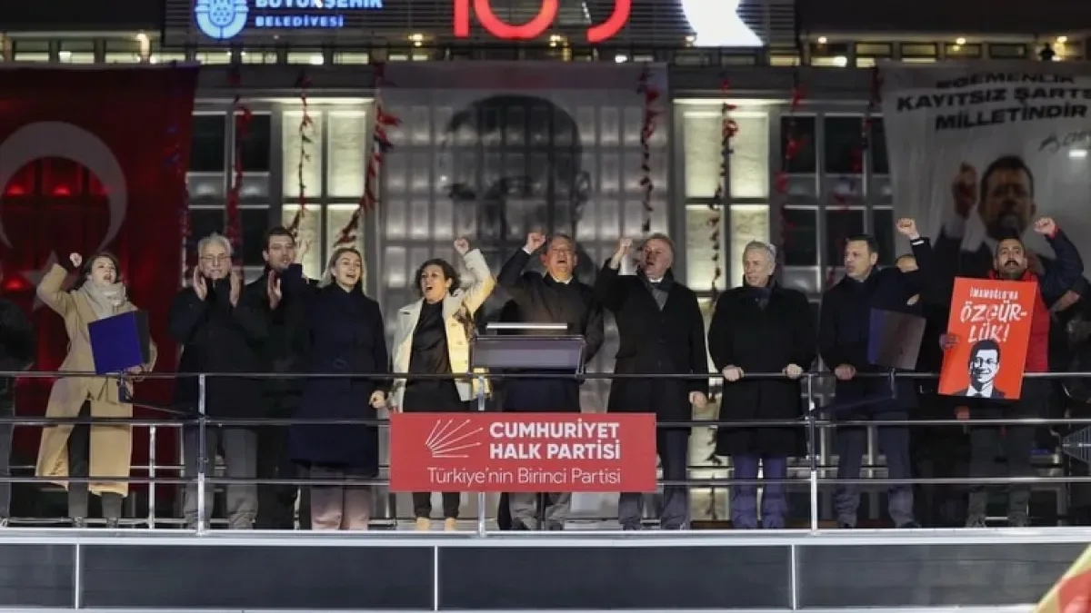 CHP Adalar Kadın Kolu'ndan Saraçhane'de 19 Mart Eylemi CHP Adalar Kadın Kolu'ndan Saraçhane'de 19 Mart Eylemi