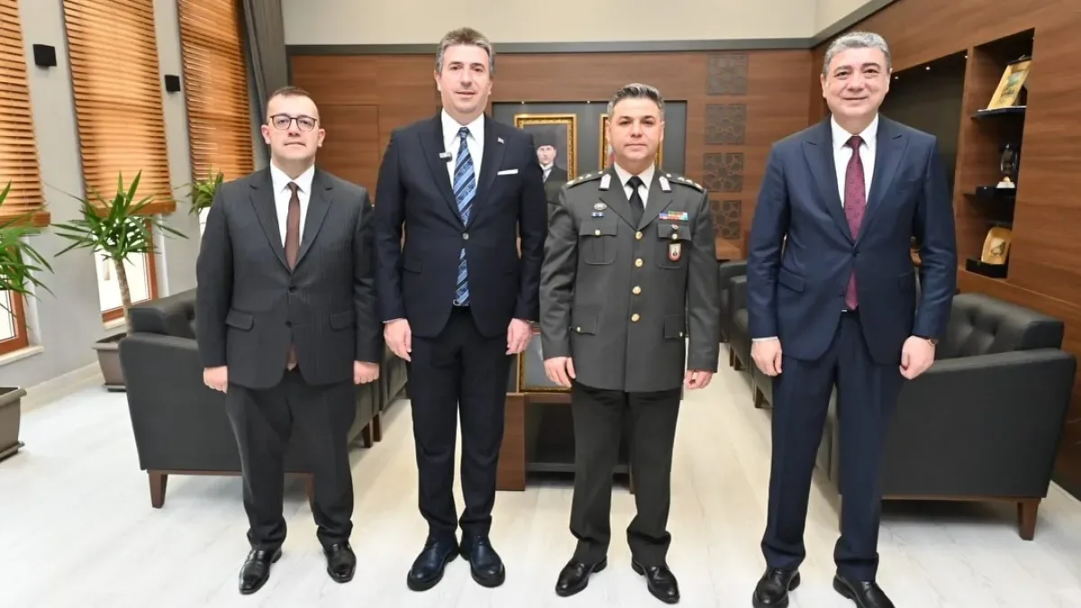 Çatalca'da Bayram Coşkusu: Kaymakam Öztürk Ev Sahipliğinde Protokol Bir Arada Çatalca'da Bayram Coşkusu: Kaymakam Öztürk Ev Sahipliğinde Protokol Bir Arada
