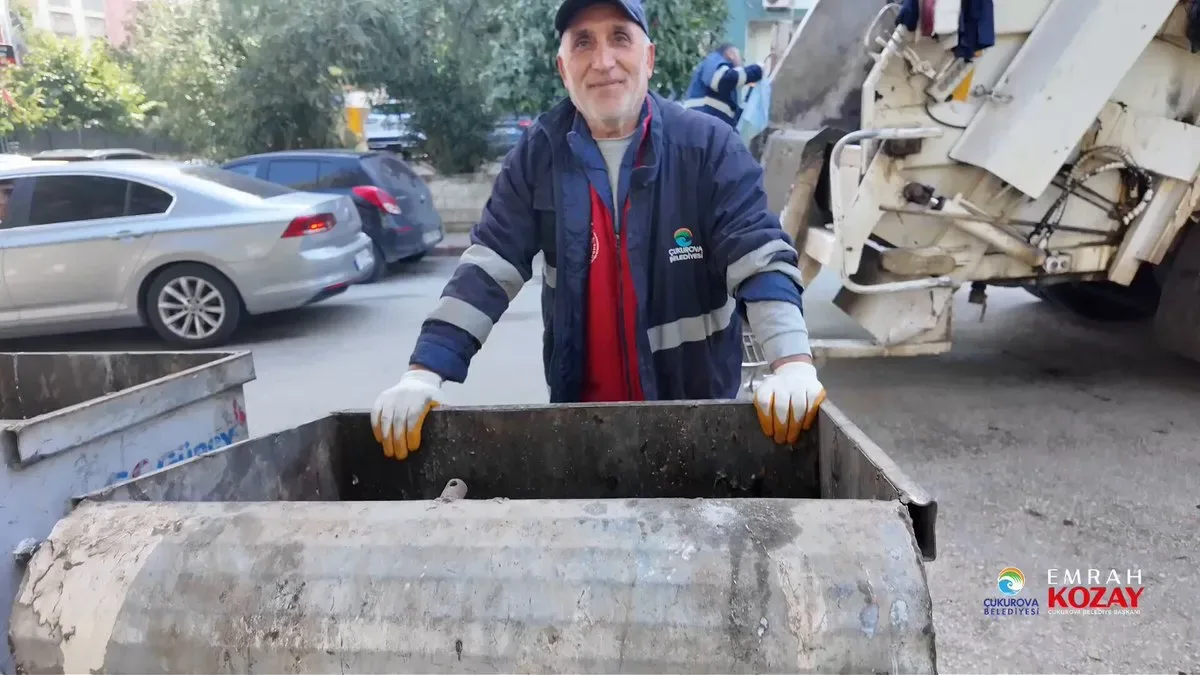 Çukurova'da Bayram Temizliği: Başkan Kozay, Mahfesığmaz'da Neden Özel Mesaj Verdi? Çukurova'da Bayram Temizliği: Başkan Kozay, Mahfesığmaz'da Neden Özel Mesaj Verdi?