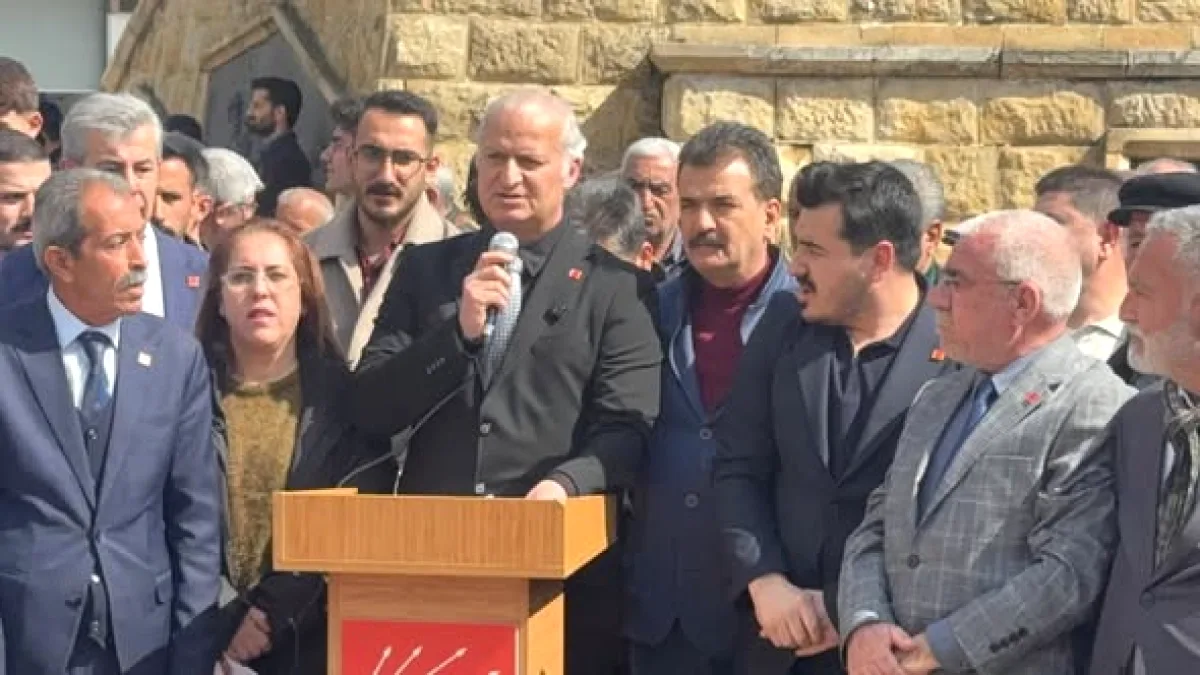 Gaziantep'te CHP'den İmamoğlu'nun Tutukluluğunun 1. Yılında Sert Tepki Gaziantep'te CHP'den İmamoğlu'nun Tutukluluğunun 1. Yılında Sert Tepki