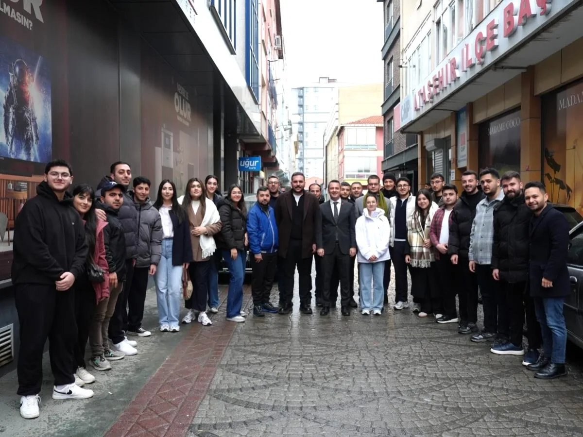 CHP Ataşehir Gençlik Kolları, Bayramda Neden Örgütüyle Bir Araya Geldi? CHP Ataşehir Gençlik Kolları, Bayramda Neden Örgütüyle Bir Araya Geldi?